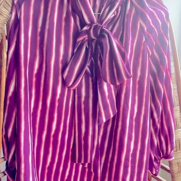 Van Huesen classy tie neck top in shade of purple and pink, brand new L size - Picture 5 of 7